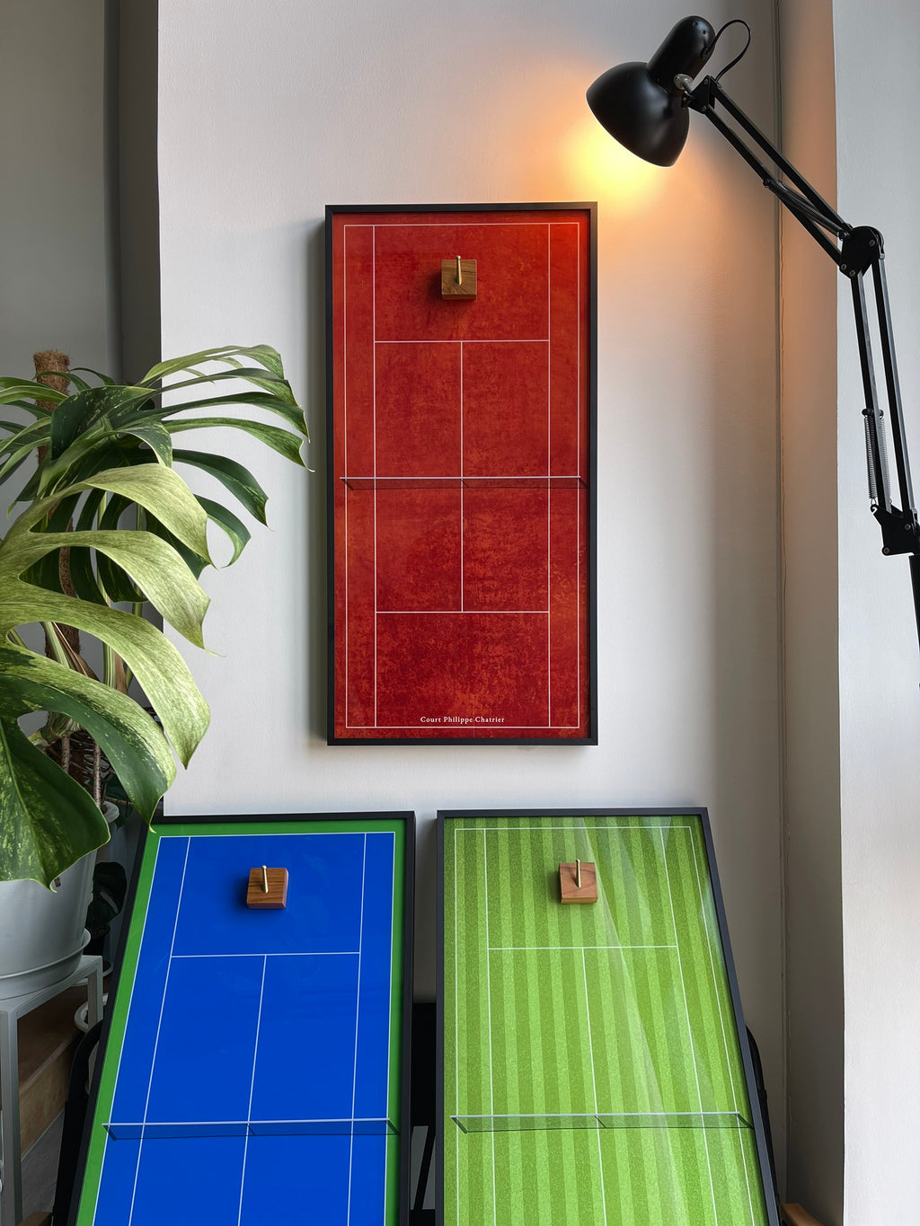 Premium Rectangular Racket Display Frame - Court Philippe-Chatrier Edition